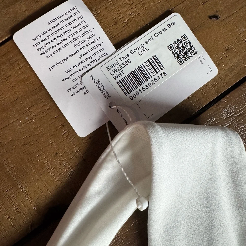 Lululemon Bend This Scoop and Cross Bra - Picture 6 of 8